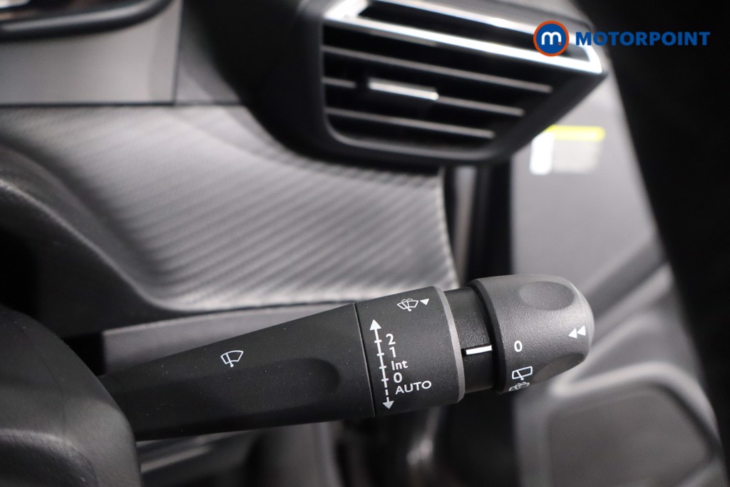 Peugeot 2008 Allure Manual Petrol SUV - Stock Number (1576622) - 18th supplementary image