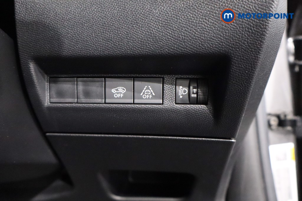 Peugeot 2008 Allure Manual Petrol SUV - Stock Number (1576622) - 21st supplementary image