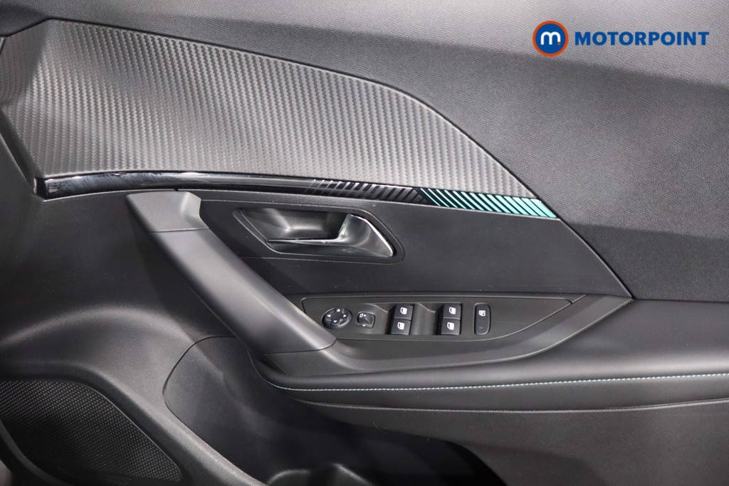 Peugeot 2008 Allure Manual Petrol SUV - Stock Number (1576622) - 22nd supplementary image