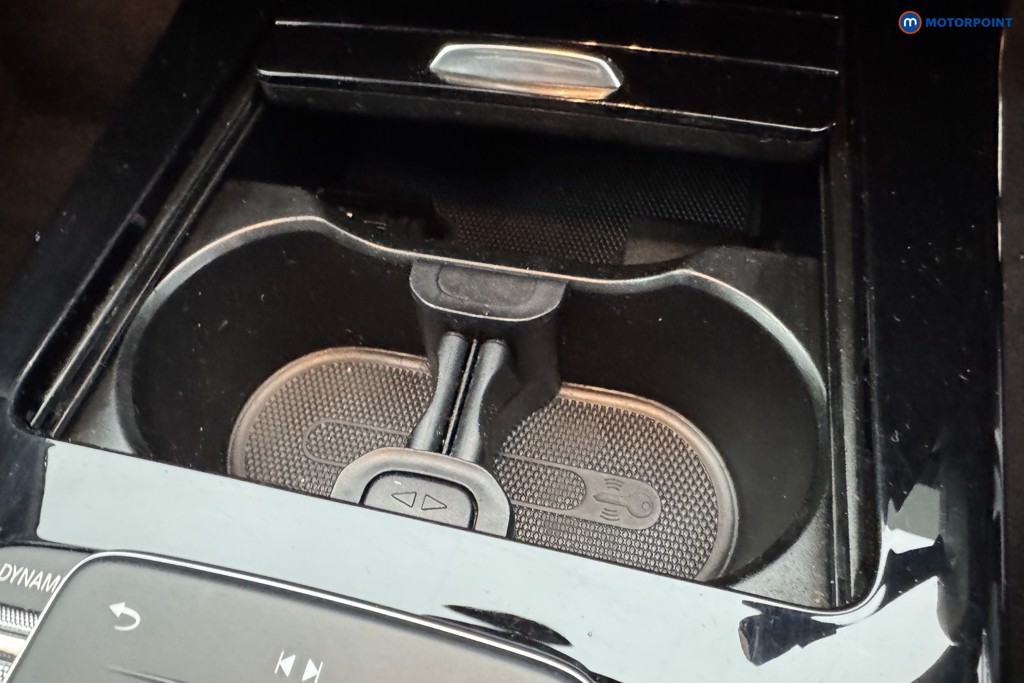 Mercedes-Benz A Class Amg Line Executive Edition Automatic Petrol Hatchback - Stock Number (1576911) - 14th supplementary image