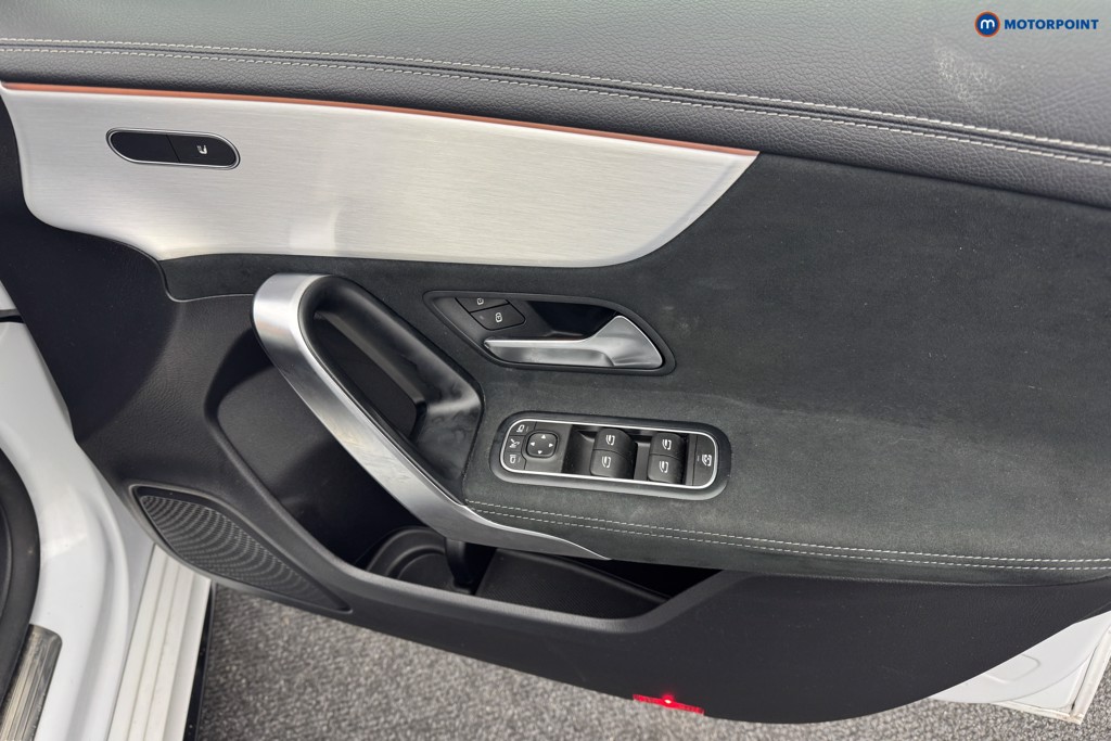 Mercedes-Benz A Class Amg Line Executive Edition Automatic Petrol Hatchback - Stock Number (1576911) - 20th supplementary image
