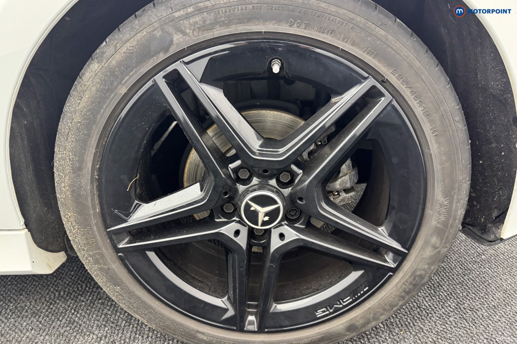 Mercedes-Benz A Class Amg Line Executive Edition Automatic Petrol Hatchback - Stock Number (1576911) - 34th supplementary image