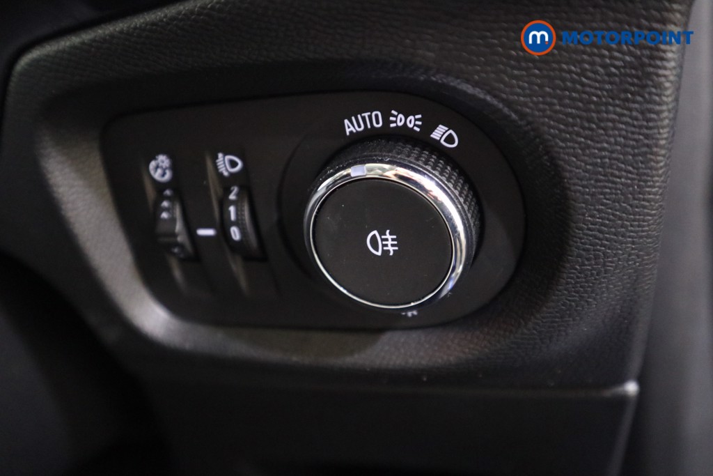 Vauxhall Corsa Design Manual Petrol Hatchback - Stock Number (1577443) - 9th supplementary image