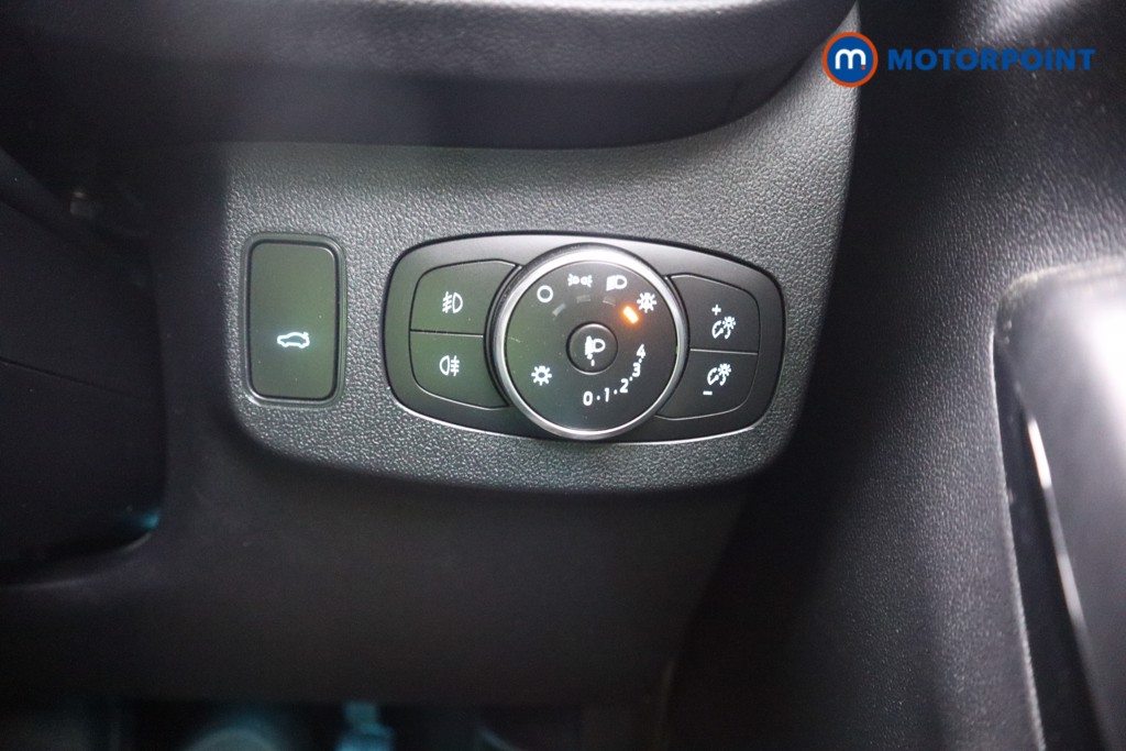 Ford Puma Vivid Ruby Edition Manual Petrol SUV - Stock Number (1577553) - 9th supplementary image