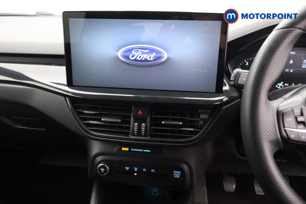 Ford Focus St-Line Edition Manual Petrol-Electric Hybrid Hatchback - Stock Number (1577822) - 5th supplementary image