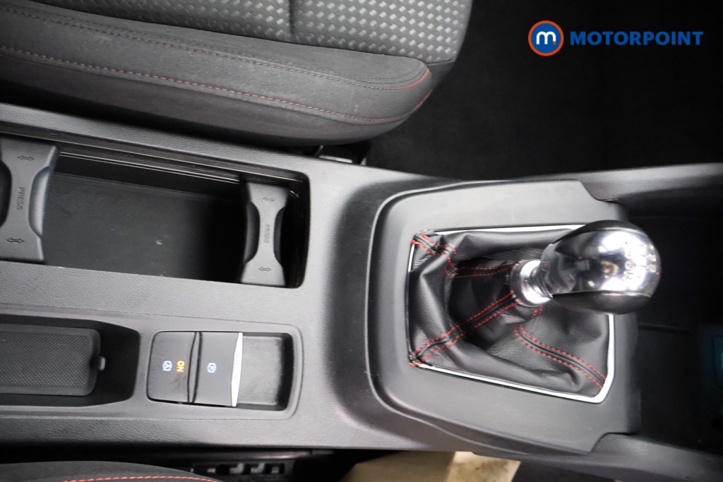 Ford Focus St-Line Edition Manual Petrol-Electric Hybrid Hatchback - Stock Number (1577822) - 6th supplementary image