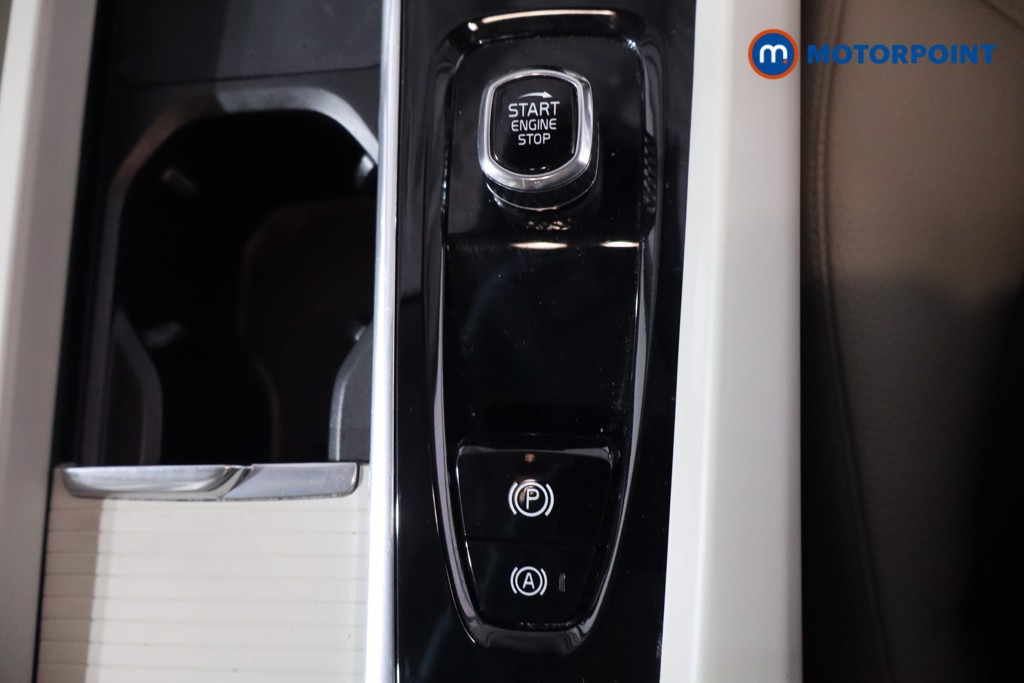 Volvo Xc60 Momentum Automatic Diesel SUV - Stock Number (1577876) - 13th supplementary image