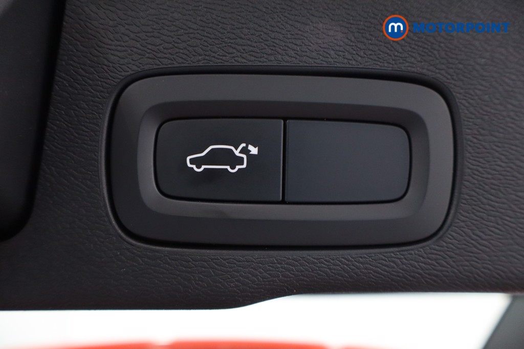 Volvo Xc60 Momentum Automatic Diesel SUV - Stock Number (1577876) - 38th supplementary image