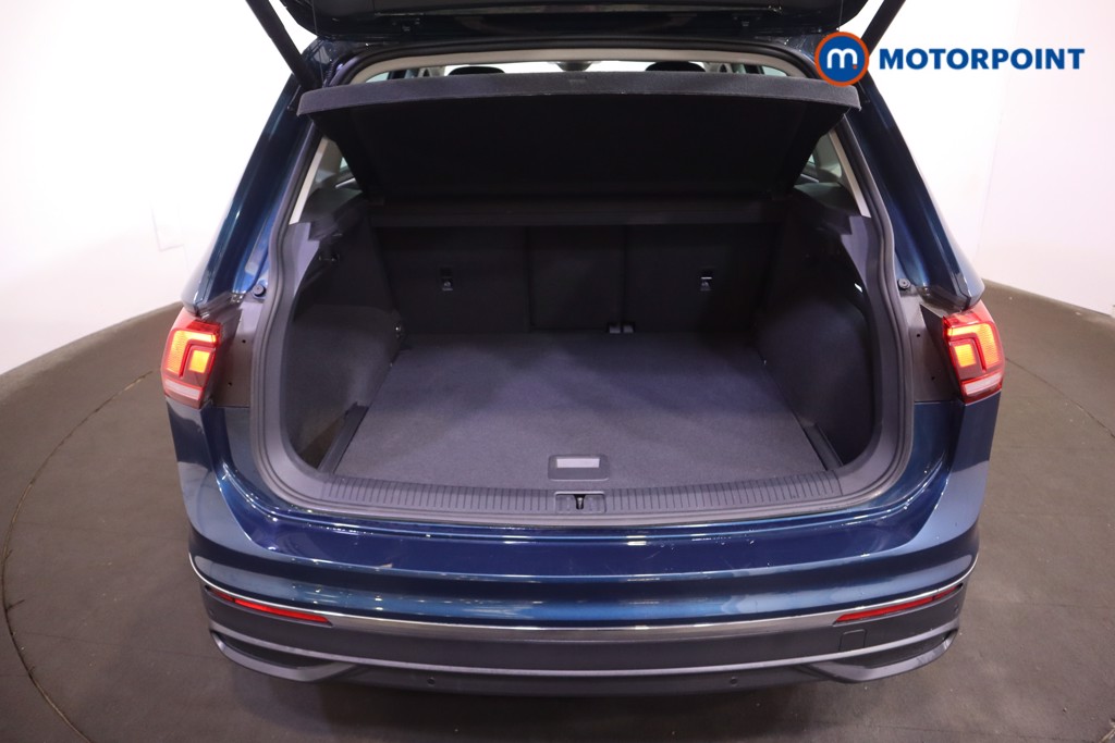 Volkswagen Tiguan Active Manual Petrol SUV - Stock Number (1577884) - 8th supplementary image