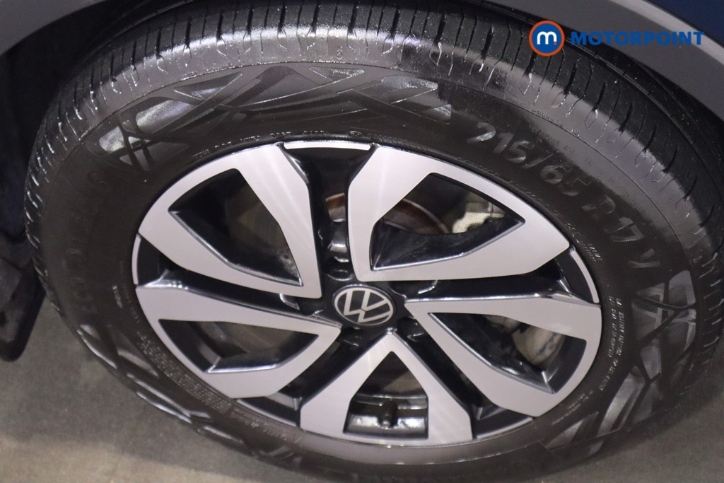 Volkswagen Tiguan Active Manual Petrol SUV - Stock Number (1577884) - 11th supplementary image