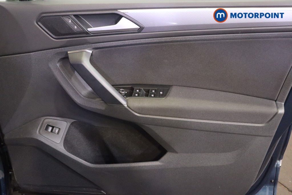 Volkswagen Tiguan Active Manual Petrol SUV - Stock Number (1577884) - 13th supplementary image