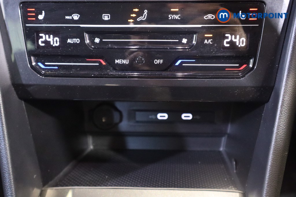 Volkswagen Tiguan Active Manual Petrol SUV - Stock Number (1577884) - 20th supplementary image