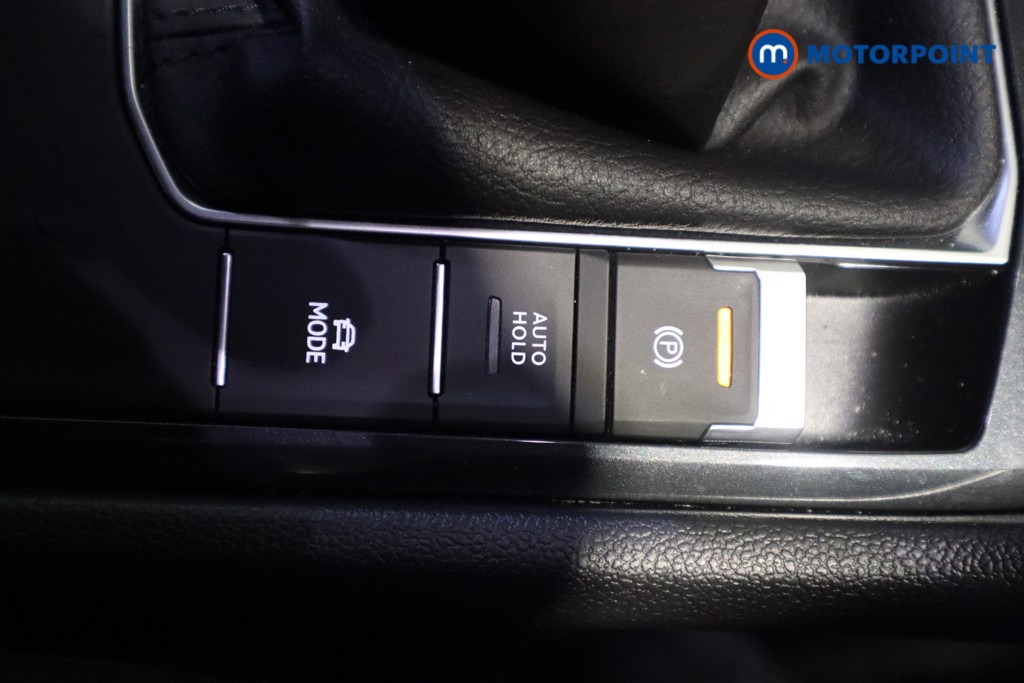 Volkswagen Tiguan Active Manual Petrol SUV - Stock Number (1577884) - 22nd supplementary image