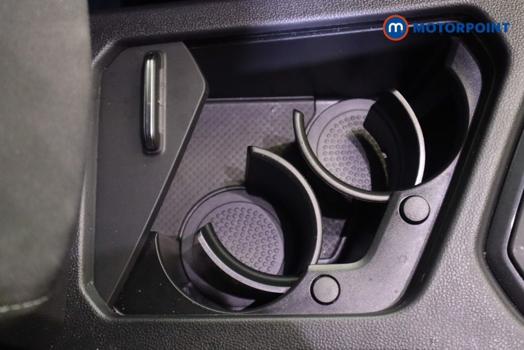 Volkswagen Tiguan Active Manual Petrol SUV - Stock Number (1577884) - 24th supplementary image