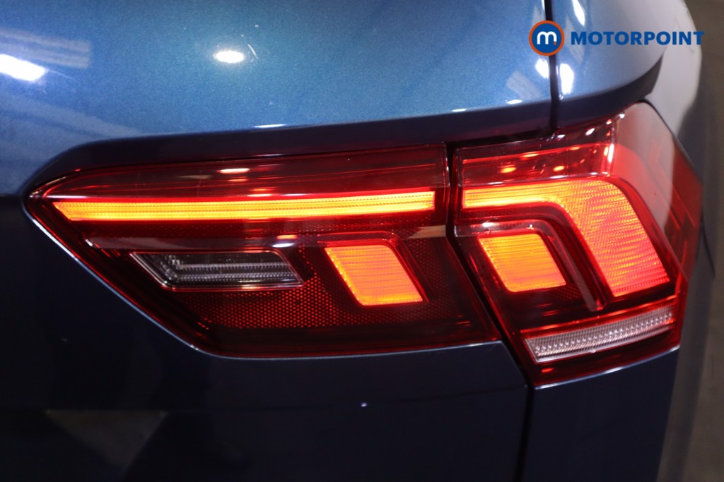 Volkswagen Tiguan Active Manual Petrol SUV - Stock Number (1577884) - 33rd supplementary image