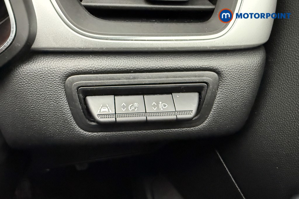 Renault Captur Se Edition Manual Petrol SUV - Stock Number (1577952) - 11th supplementary image
