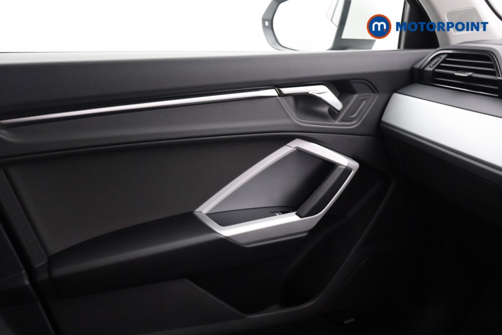 Audi Q3 Sport Automatic Petrol SUV - Stock Number (1577981) - 8th supplementary image