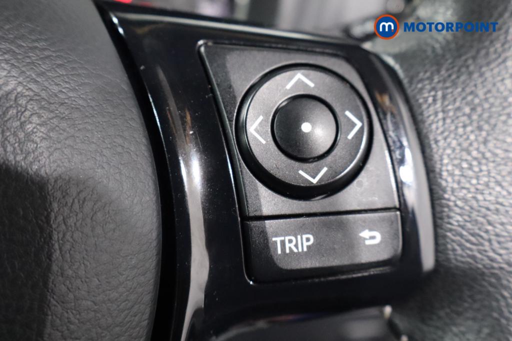 Toyota Yaris Design Automatic Petrol-Electric Hybrid Hatchback - Stock Number (1577993) - 9th supplementary image