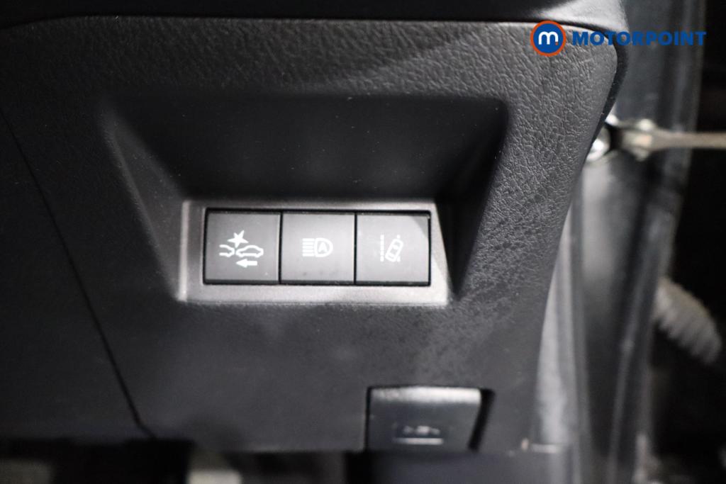 Toyota Yaris Design Automatic Petrol-Electric Hybrid Hatchback - Stock Number (1577993) - 14th supplementary image