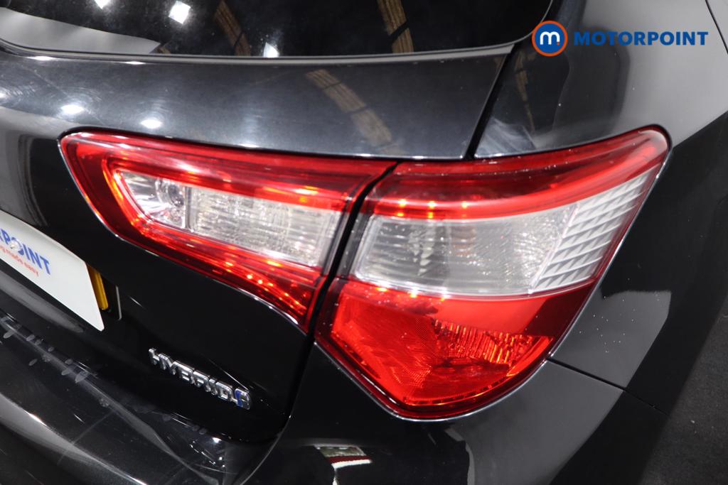 Toyota Yaris Design Automatic Petrol-Electric Hybrid Hatchback - Stock Number (1577993) - 28th supplementary image
