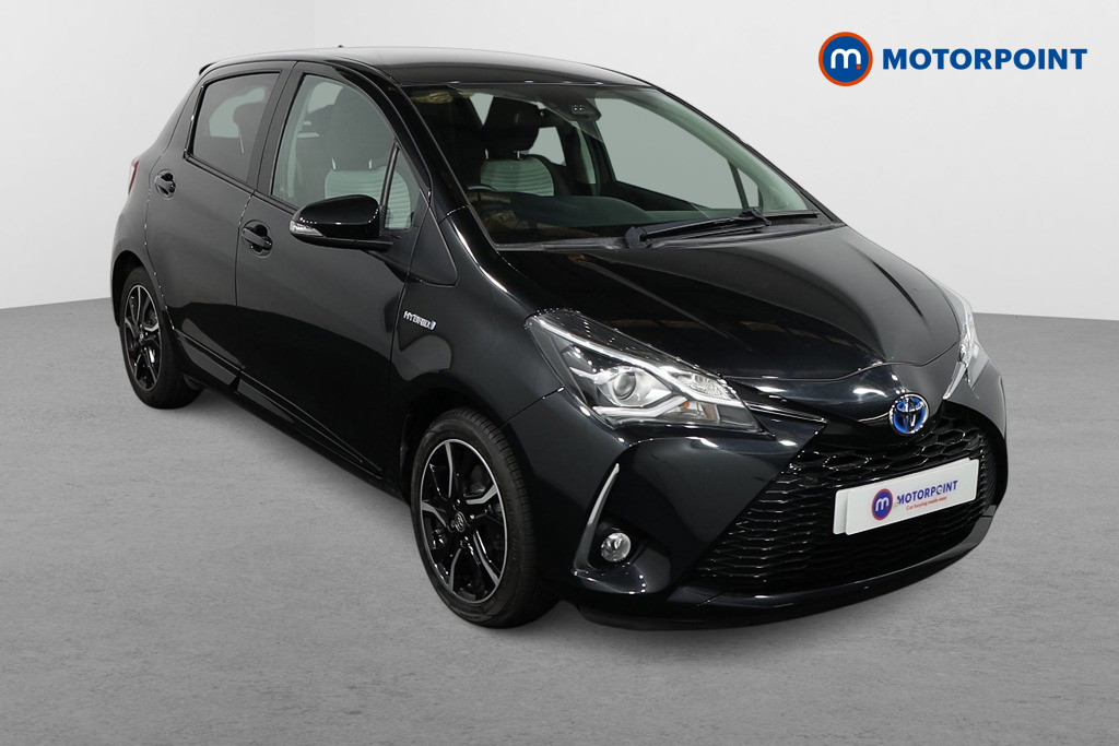 Toyota Yaris Design Automatic Petrol-Electric Hybrid Hatchback - Stock Number (1577993) - Drivers side front corner