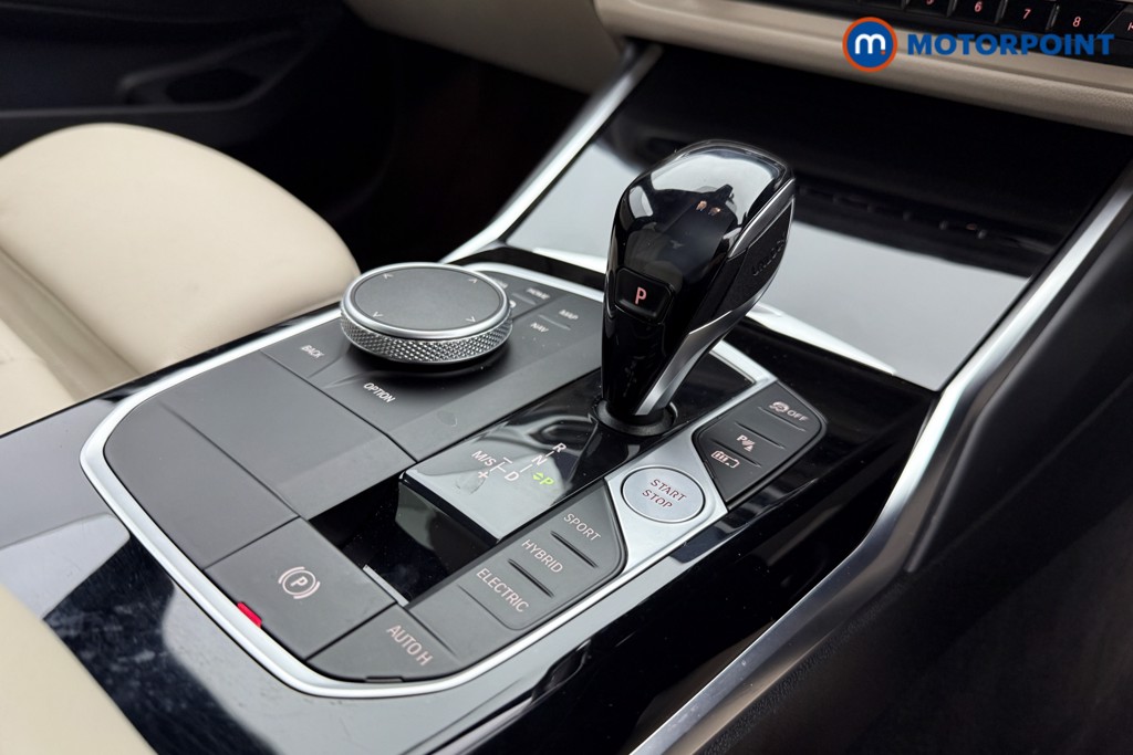BMW 3 Series M Sport Automatic Petrol Plug-In Hybrid Saloon - Stock Number (1578033) - 16th supplementary image
