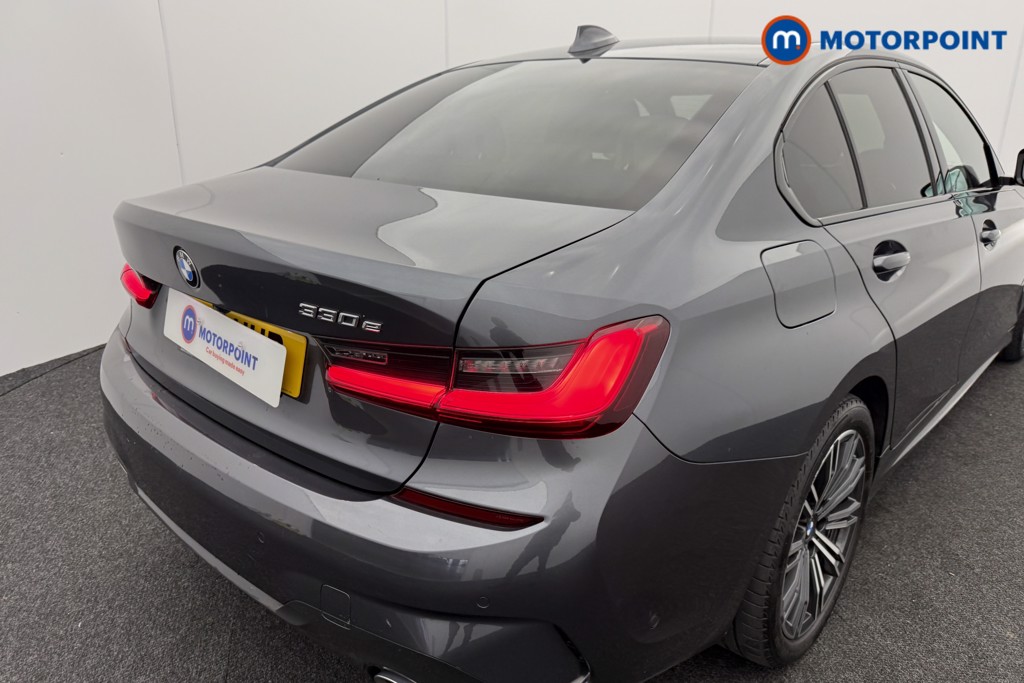 BMW 3 Series M Sport Automatic Petrol Plug-In Hybrid Saloon - Stock Number (1578033) - 30th supplementary image