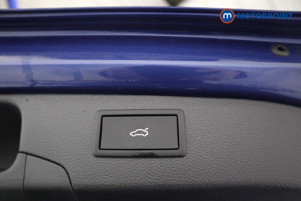 Volkswagen Passat Life Automatic Petrol Plug-In Hybrid Estate - Stock Number (1578130) - 16th supplementary image
