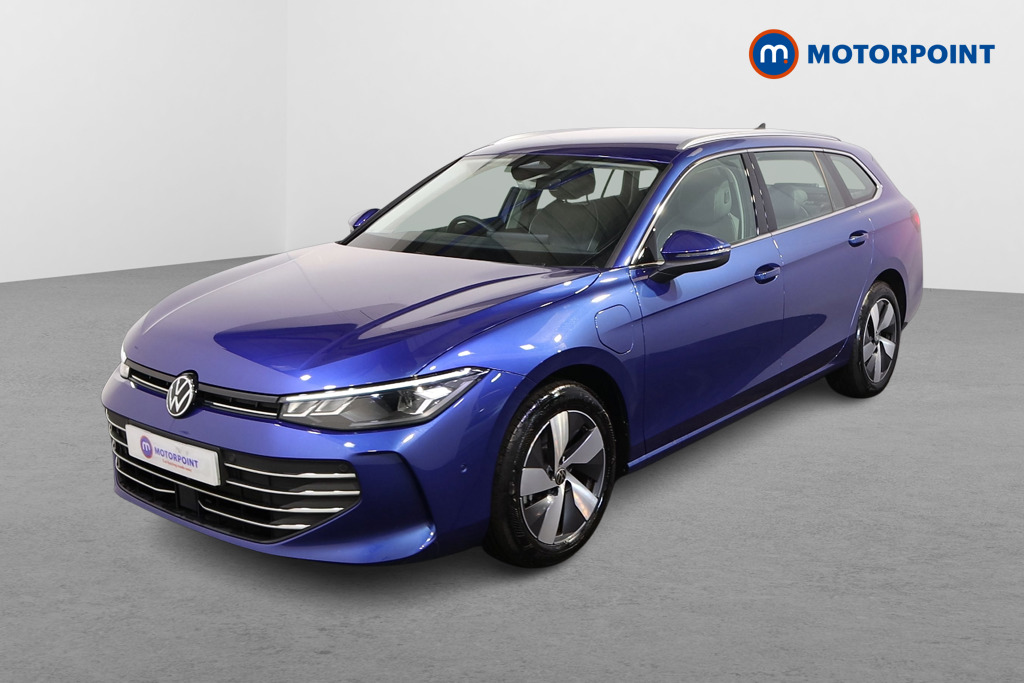 Volkswagen Passat Life Automatic Petrol Plug-In Hybrid Estate - Stock Number (1578130) - Passenger side front corner