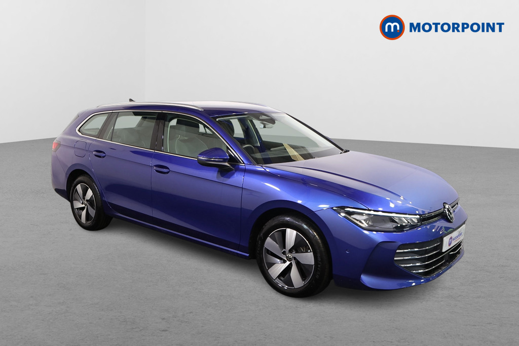 Volkswagen Passat Life Automatic Petrol Plug-In Hybrid Estate - Stock Number (1578130) - Drivers side front corner