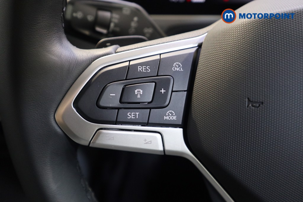 Volkswagen Passat Life Automatic Petrol Plug-In Hybrid Estate - Stock Number (1578132) - 3rd supplementary image