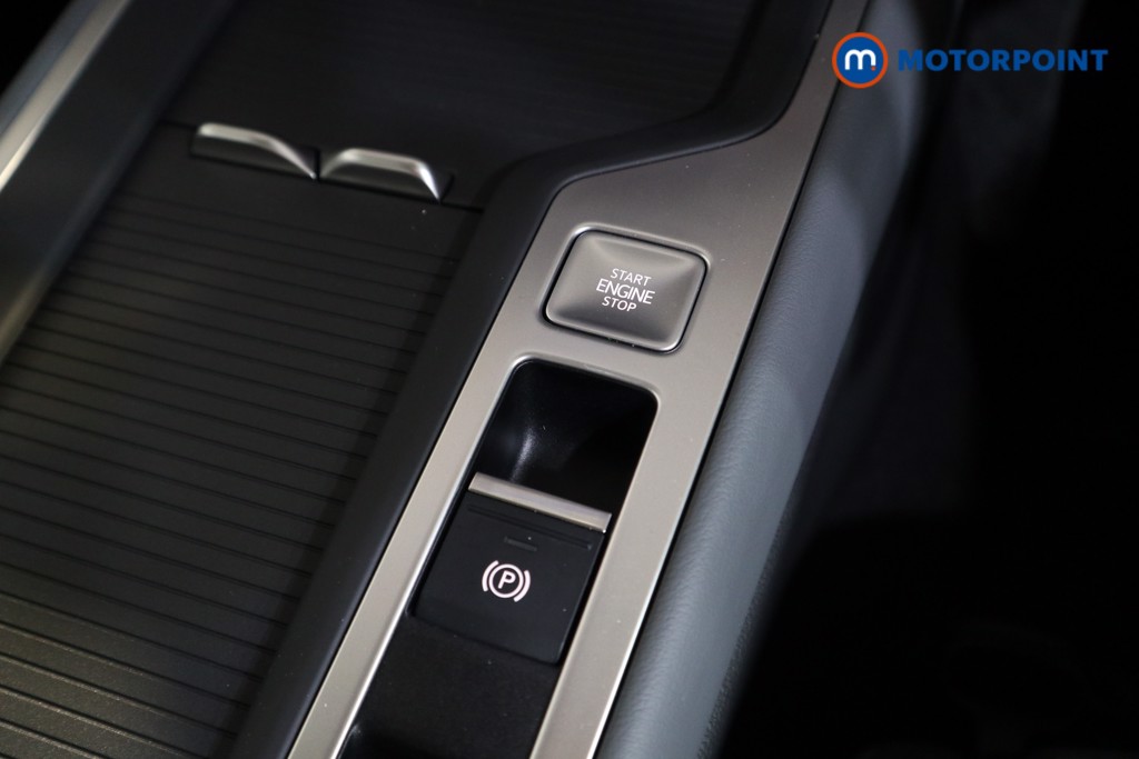 Volkswagen Passat Life Automatic Petrol Plug-In Hybrid Estate - Stock Number (1578132) - 7th supplementary image