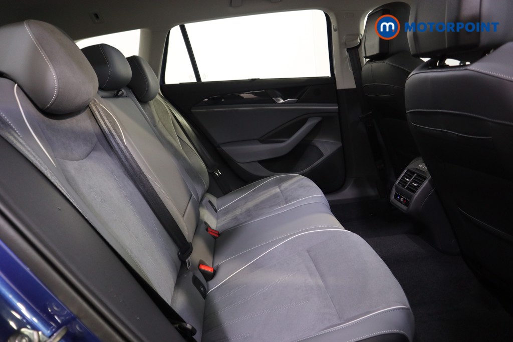 Volkswagen Passat Life Automatic Petrol Plug-In Hybrid Estate - Stock Number (1578132) - 14th supplementary image