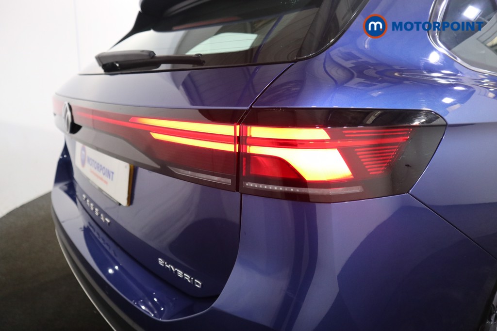 Volkswagen Passat Life Automatic Petrol Plug-In Hybrid Estate - Stock Number (1578132) - 24th supplementary image