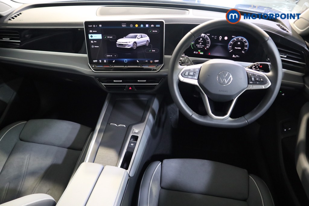 Volkswagen Passat Life Automatic Petrol Plug-In Hybrid Estate - Stock Number (1578132) - 1st supplementary image