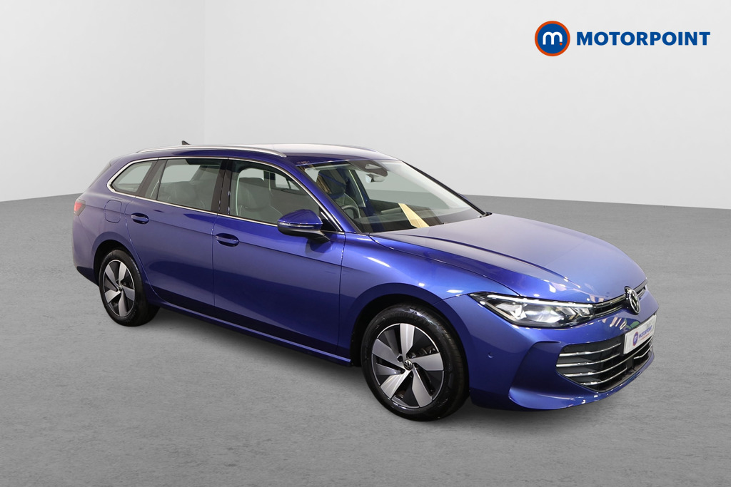 Volkswagen Passat Life Automatic Petrol Plug-In Hybrid Estate - Stock Number (1578132) - Drivers side front corner
