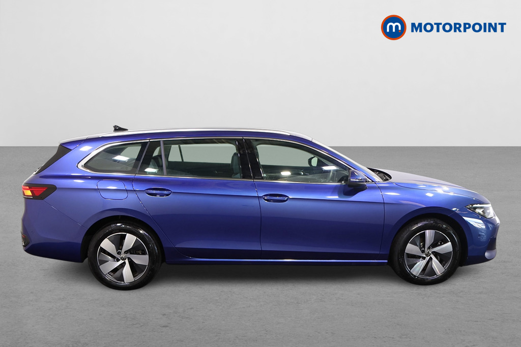 Volkswagen Passat Life Automatic Petrol Plug-In Hybrid Estate - Stock Number (1578132) - Drivers side