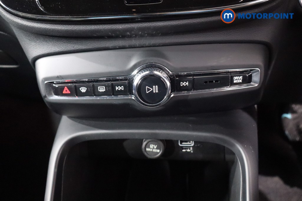 Volvo Xc40 Core Automatic Petrol Plug-In Hybrid SUV - Stock Number (1578983) - 17th supplementary image