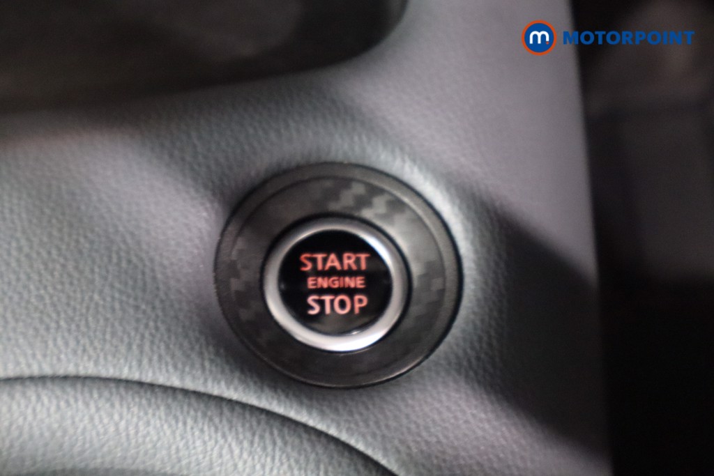 Nissan Juke Tekna Manual Petrol SUV - Stock Number (1579607) - 13th supplementary image