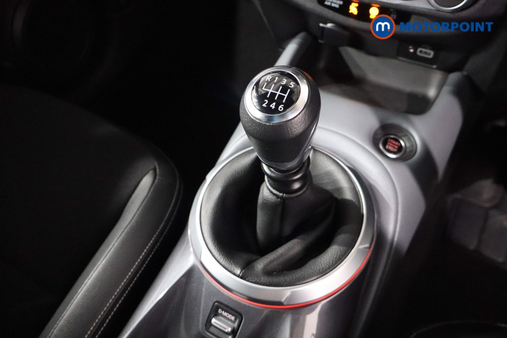 Nissan Juke Tekna Manual Petrol SUV - Stock Number (1579607) - 14th supplementary image