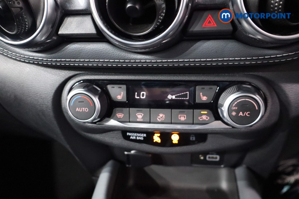 Nissan Juke Tekna Manual Petrol SUV - Stock Number (1579607) - 16th supplementary image