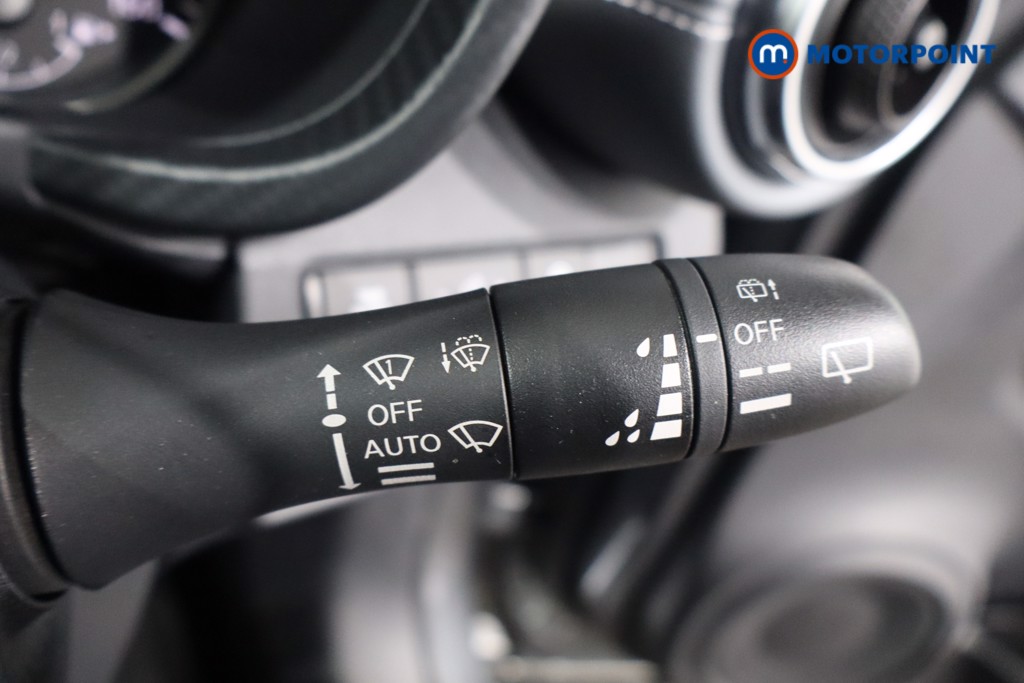Nissan Juke Tekna Manual Petrol SUV - Stock Number (1579607) - 18th supplementary image