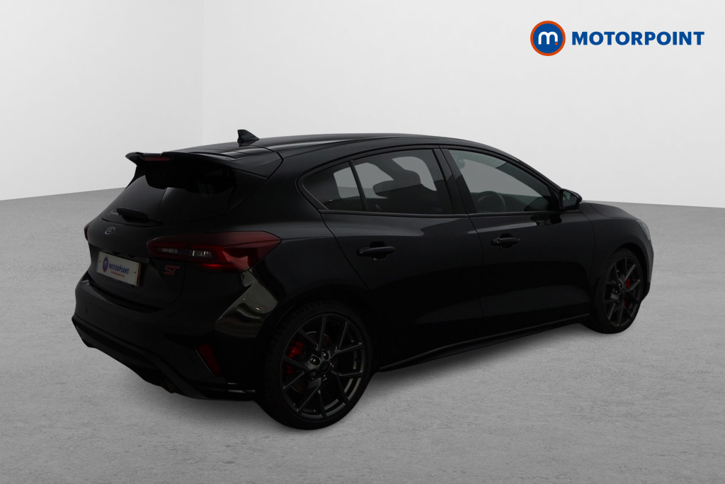 Ford Focus ST Manual Petrol Hatchback - Stock Number (1580239) - Passenger side front corner