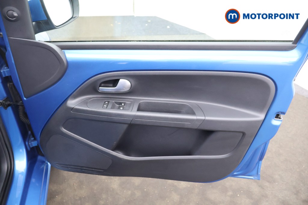 Volkswagen UP Move Up Manual Petrol Hatchback - Stock Number (1580257) - 6th supplementary image