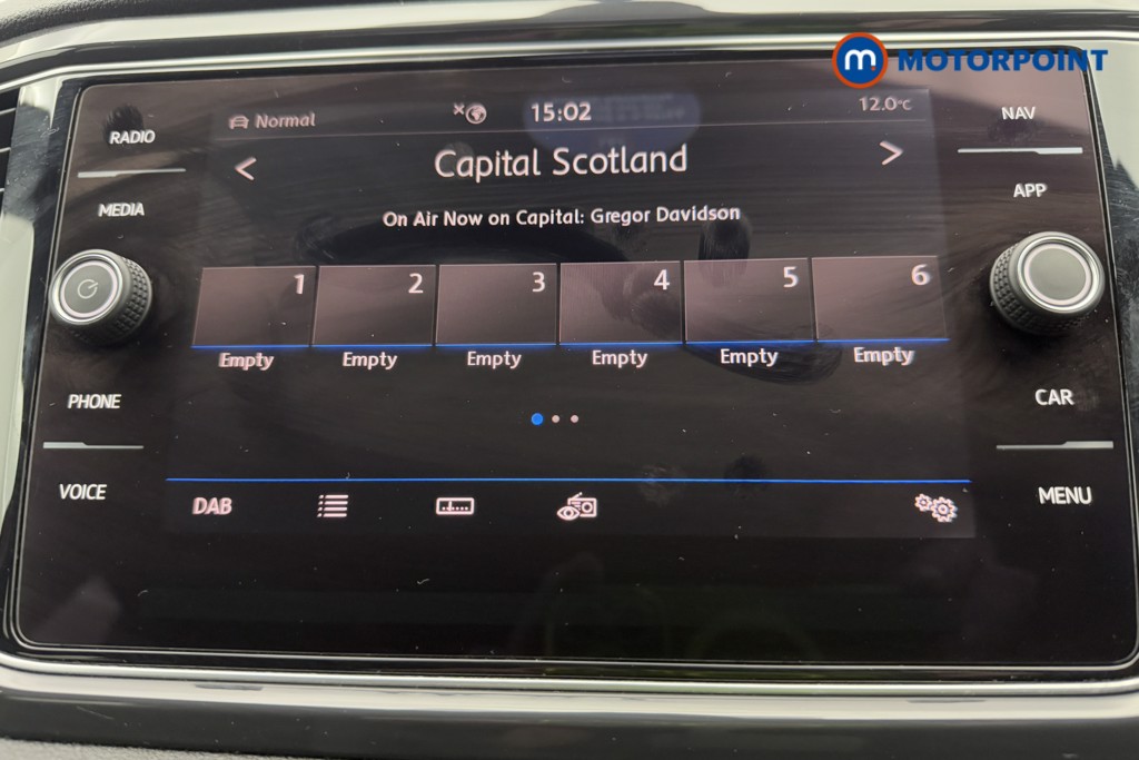 Volkswagen T-Roc R-Line Manual Petrol SUV - Stock Number (1580445) - 4th supplementary image