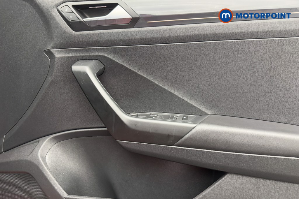 Volkswagen T-Roc R-Line Manual Petrol SUV - Stock Number (1580445) - 18th supplementary image