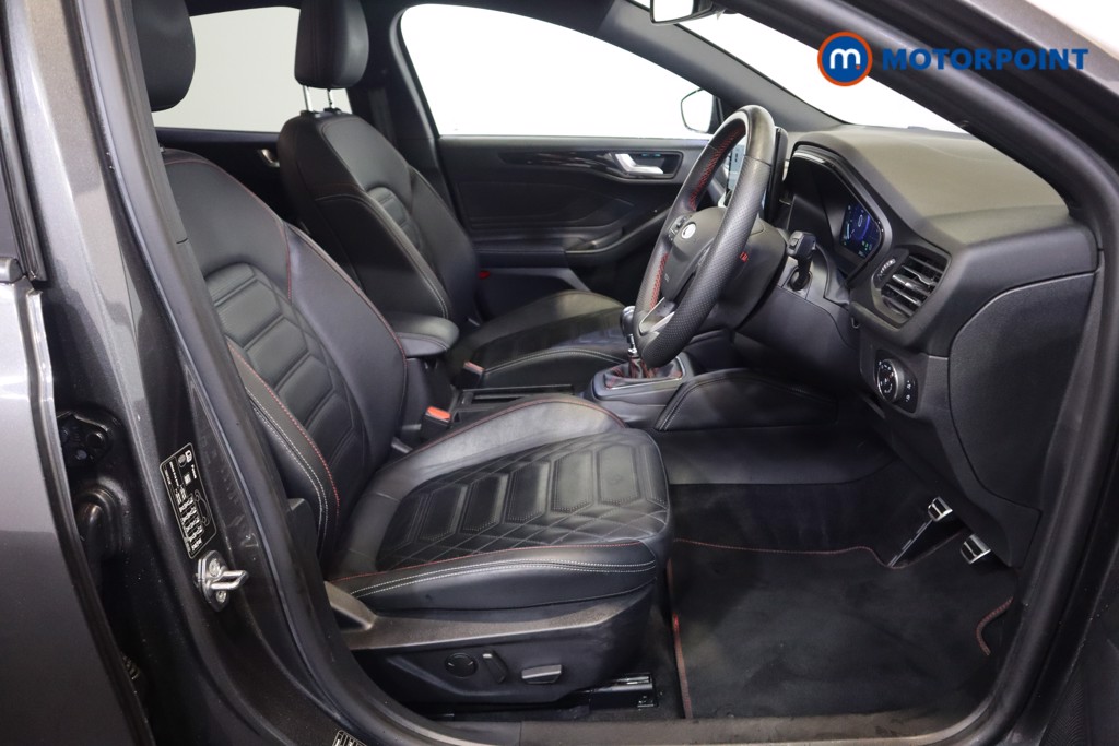 Ford Focus St-Line Vignale Manual Petrol Hatchback - Stock Number (1580490) - 6th supplementary image