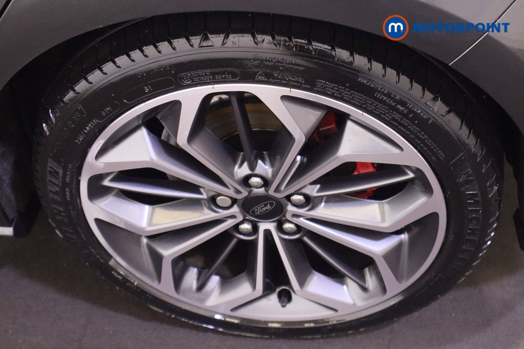 Ford Focus St-Line Vignale Manual Petrol Hatchback - Stock Number (1580490) - 9th supplementary image
