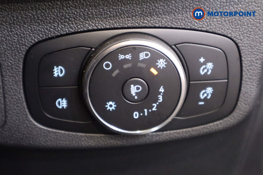 Ford Focus St-Line Vignale Manual Petrol Hatchback - Stock Number (1580490) - 17th supplementary image