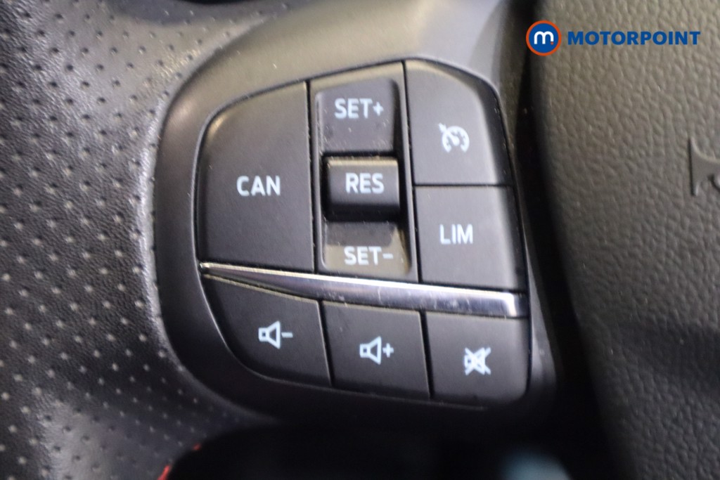 Ford Focus St-Line Vignale Manual Petrol Hatchback - Stock Number (1580490) - 18th supplementary image